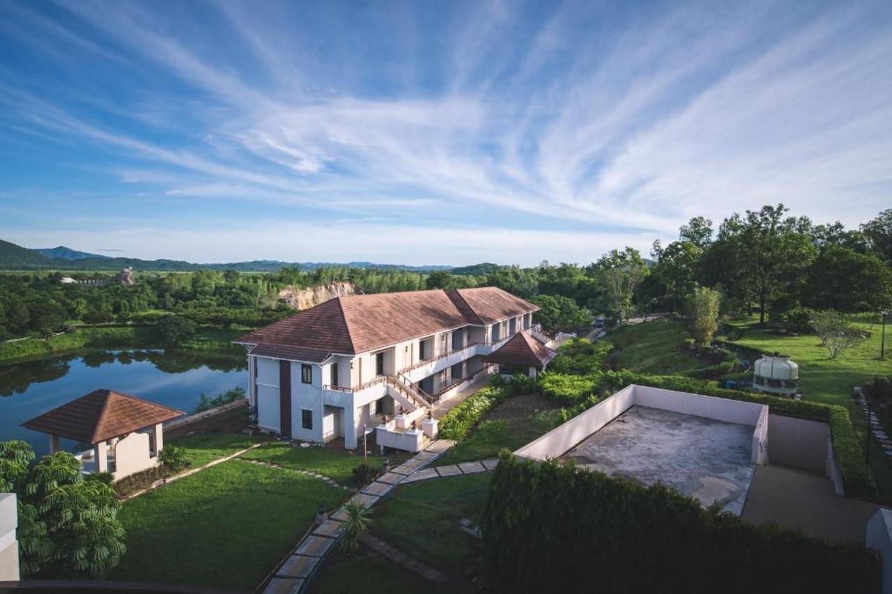 Leaves Valley Resort Nong Ya Plong Exterior foto